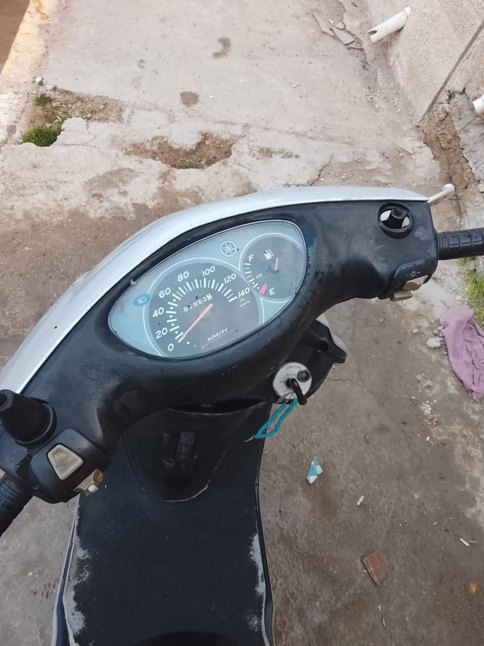 السلام عليكم 
 عندي دراجه بريز للبيع
 السرعه 140 
مكاتبه فقط الاستفسار ع رقم صاحب دراجه 
مكاني بغداد  بشلعه شارع محمد الصافي تجي تشوفها ع فحص وتدلل
الرقم ***********
ماخذها بمليون واريدها ب750
