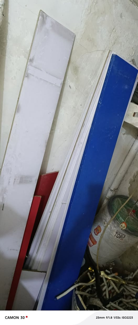 سلام عليكم رفوف أندي إف خشب نضافة 90%100 ابيع شلع عندي 100 رف تريد تأخذ مفرد عادي العنوان بغداد حي العامل
الاستفسار ***********
