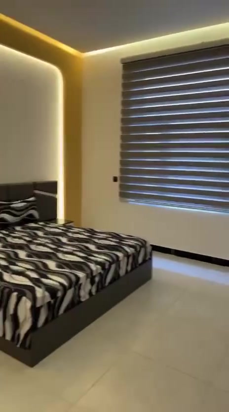 🔥🌴 مـزرعتكم للونسة والراحة والفعاليات الحلوة 🌴🔥

إذا تدور مكان يجمع الراحة والترفيه والأجواء الحلوة، فمزرعتنا هي الوجهة المثالية إلكم ❤️

🏡 غرفتين نوم:
▪️ غرفة سويت متكاملة
▪️ غرفة نوم مفردة

🏊‍♂️ مسابح خاصة:
▪️ مسبح كبار بمساحة 12×5 متر
▪️ مسبح صغار

🍖 مكان شوي متكامل
🍳 مطبخ مجهز بالكامل
🚿 حمامات نظيفة ومريحة
🚗 كراج كبير يتسع لعدة سيارات
🌳 حديقة واسعة بمساحة 850 متر

🎯 فعاليات وألعاب:
🛝 ألعاب أطفال متنوعة

🎮 ألعاب الكبار:
🎱 بليارد
⚽ بلي بلي
♠️ فيشة
🃏 منضدة
🏓 ألعاب وجلسات ترفيهية متنوعة

🏛️ صالة كبيرة تسع أكثر من 70 شخص

🎉 نستقبل كافة المناسبات:
💍 حفلات ومناسبات خاصة
🎂 أعياد ميلاد
🎓 حفلات تخرج
👨‍👩‍👧‍👦 تجمعات عائلية
👬 كروبات شباب

✨ نستقبل العوائل والكروبات الشبابية بكل ترحيب ✨

📞 للحجز والاستفسار راسلونا على الخاص.
***********
🌟 راحة، ترفيه، مساحات واسعة وأجواء تخلي يومكم أحلى 🌟
