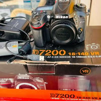 نيكون D7200 • نضافة١٠٠٪ • كاميرا DSLR