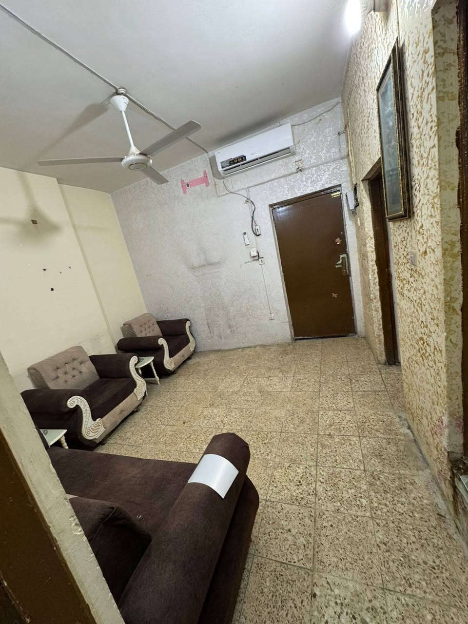 السلام عليكم
شقه للايجار 
طابق اول 
مناوي باشا 
موثث غرفه وصاله ومطبخ وصحيات 
650 شامل جور الماي والكهرباء 
عوائل ومضفين بدون امور غير خلاقيه 
عقارات حيدر القاسم 
***********
