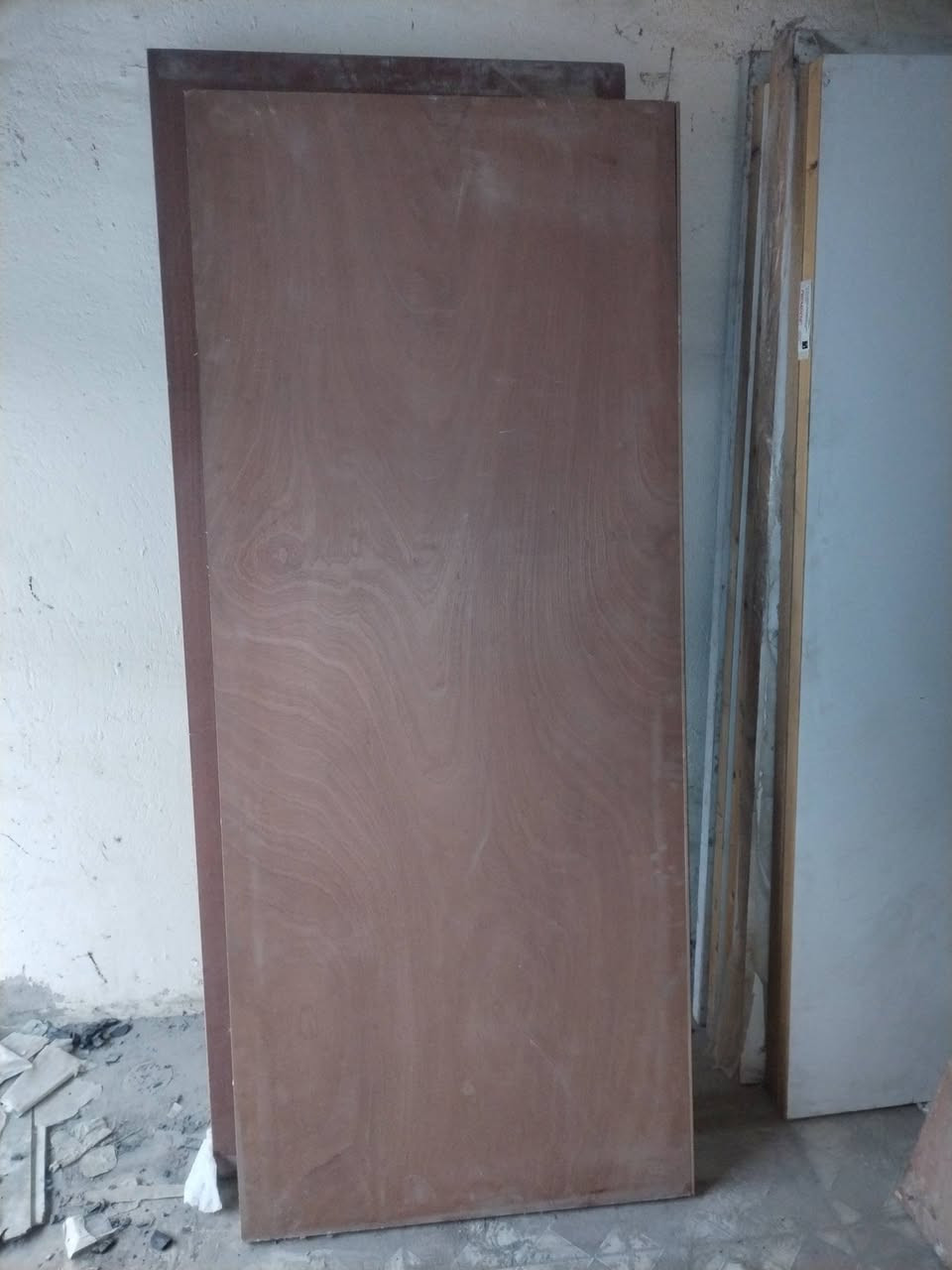 ابواب تركيه ما مستعمله جديده للبيع شارع كاظم عويص كراج الجبوري الرقم ***********
