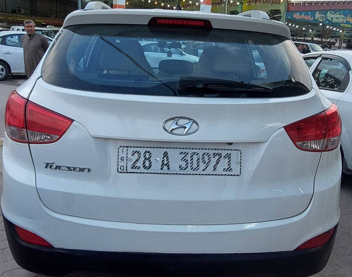 هيونداي توكسان موديل ٢٠١٤ شكل ال٢٠١٥ رقم نجف انكليزي الحديث سنويه باسمي لل٢٠٣٠ ليد امامي شباج سنتافي تبريد قطعتين خلفي وامامي دكمه بالكير وويل ١٧ كروم محرك وكير وتبريد بحاله ممتازة ماشيه180بيها قطعتين صبغ وبارد 
السعر ١٤٢ وبيها مجال للطيبين 
مكاني النجف الاشرف 
***********
بيه واتساب النجف, العراق
