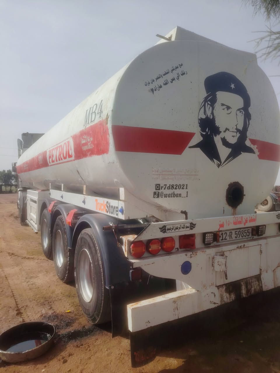 السلام عليكم سكانيا للبيع محرك كير اكسل شرط محرك 0/8كير900 شاصي مضروب باج تانكي  دمعه بولير تخم تاير راس تخم تاير شاشه كامره رقم نينوى شرط التحويل سنويه لل2029طوناج جي بي اس جاهزه عل شغل السياره حيل حيل نضيفه اي ستفسار خابرني وتدلل سعر240
***********
