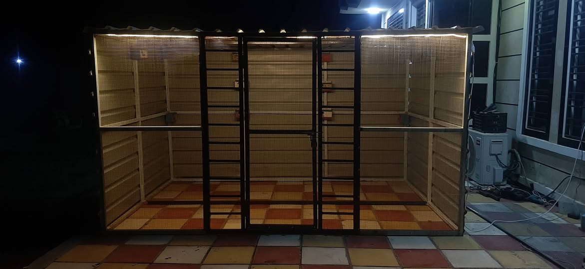 واجهه ٣ متر ونص نزال ٢ متر ونص ارتفاع ٢ متر مكان بابل ونشتغل جميع ابراج الحديد ديكورات حسب الطلب ***********
