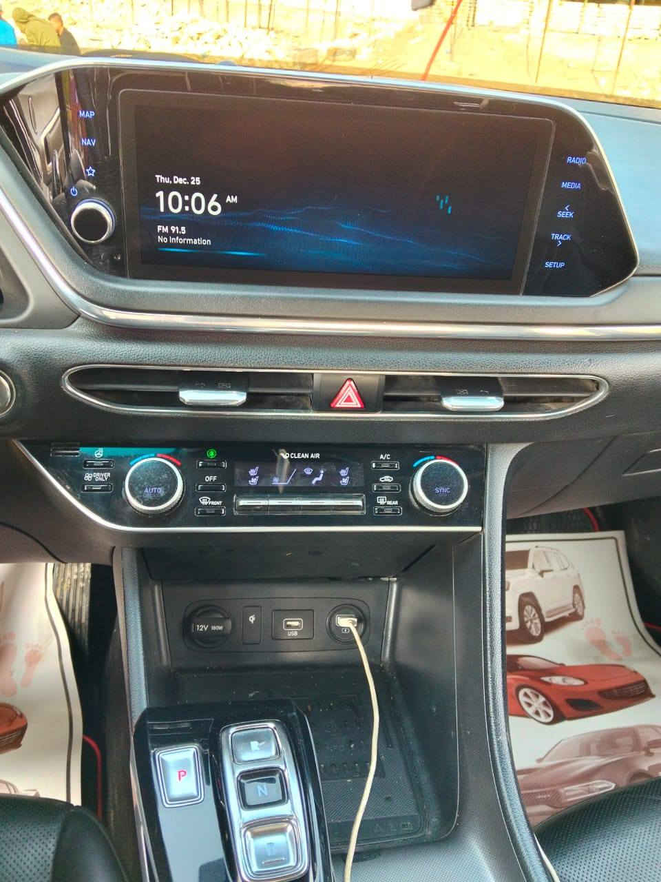 السلام عليكم
سوناتاه هايبرد
2022 سياره وارد كوري مكينه 2000 ماشيه 140 سياره بيه بارد فقط مقفوله من صبخ وداخل مقفوله رقم صاحب سياره ***********
