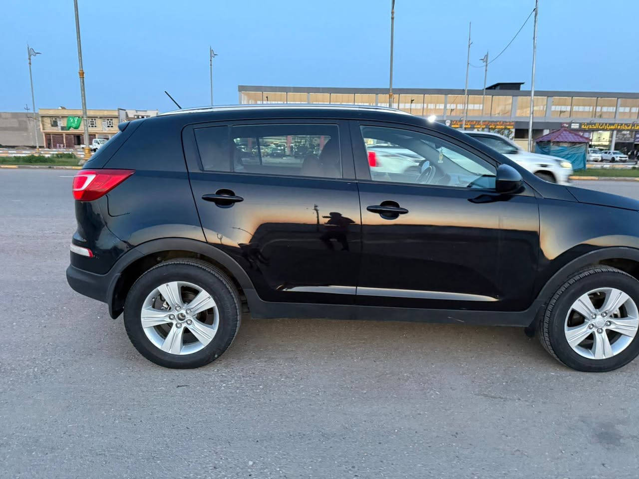 تحية طيبة للبيع كية اسبورتج موديل 2011 خليجي سيارة هزة ورقام جدد سنويه جديدة  سيارة بيه 3 قطع صبغ/ تخم تاير جديد صدر حداديه كله جاهزة تبريد تدفئه جاهزة السعر 112 مجال قليل مكانه قضاء الصويرة قرب المستشفى اتصال/ ***********
