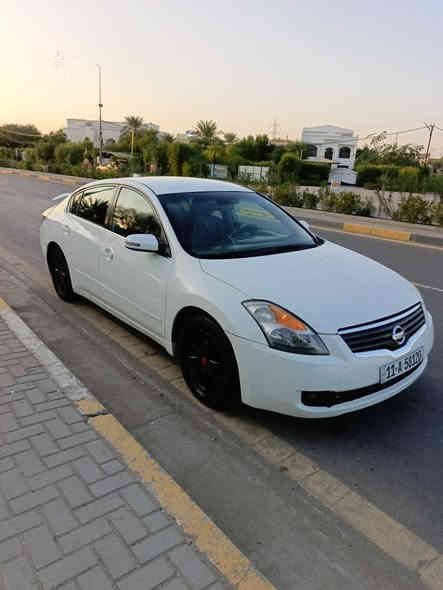 نيسان التيما 2008 خليجي محرك اربعه سلندر 2500 اقتصادية جدا جدا شلعتها ممتازه كير محرك تمام تبريد باتري جديد شاشه كامره دواره دوشمه جلد كاعيات اصليه بصمه تشغيل بصمه ابواب سستم سماعات بوز اصلي ضربتها جاملغ خلفي مصبوغه عام لغود شواصي مكفوله تكم قماره  مكفوله رقم بغداد دولي انكليزي باسمي تحويل مباشر عنواني بغداد قرب العاب السيديه السعر 67 وبيها مجال 
*********** بغداد
