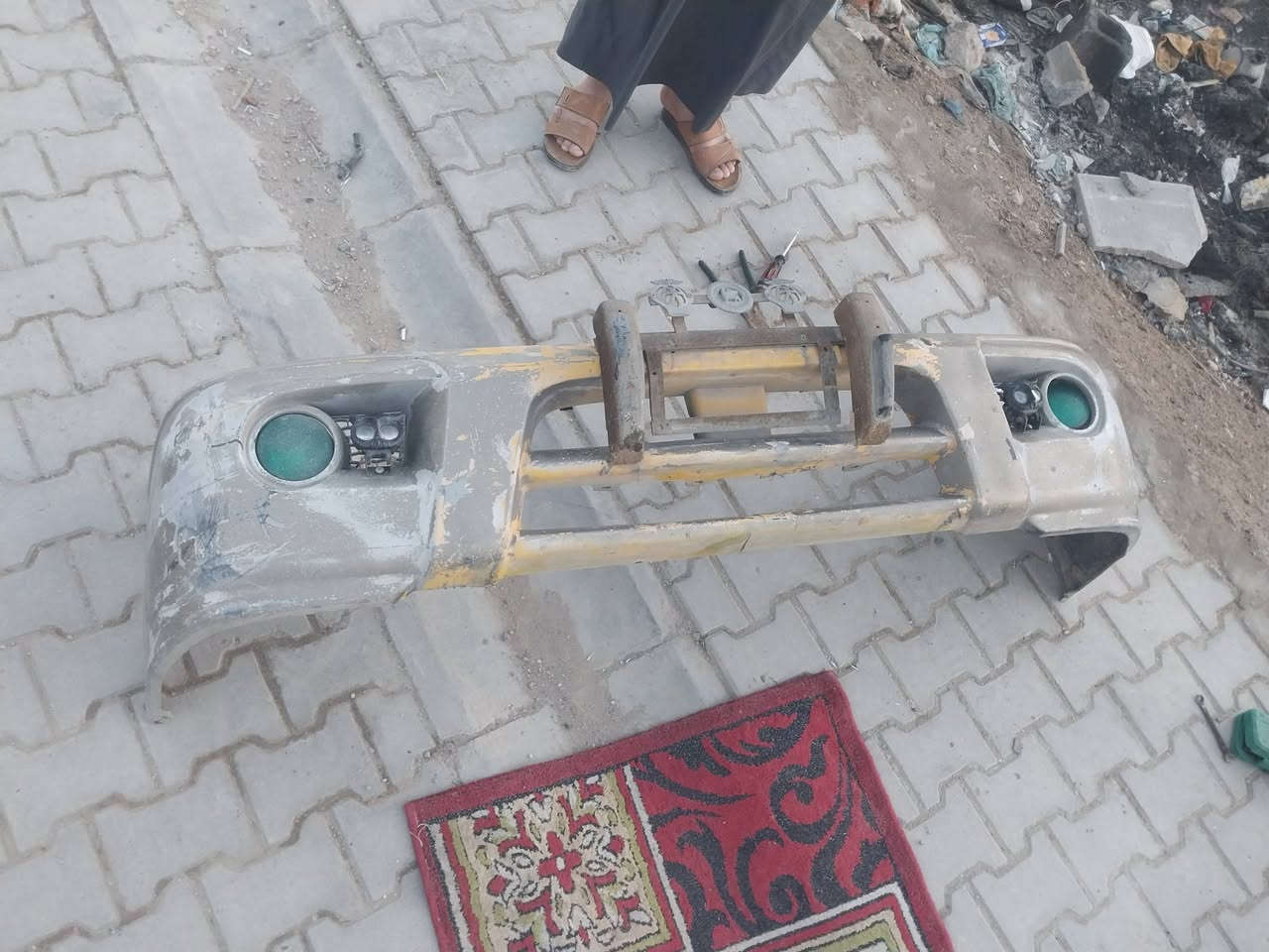 السلام عليكم من رخصه الادمن المحترم دعاميه مال 2001 للبيع نظيفه ما بيها لا كسر ولا ايءمكانها مكانها بغداد مدينه الصدر سعر على الخاص هذا رقم تليفوني***********
