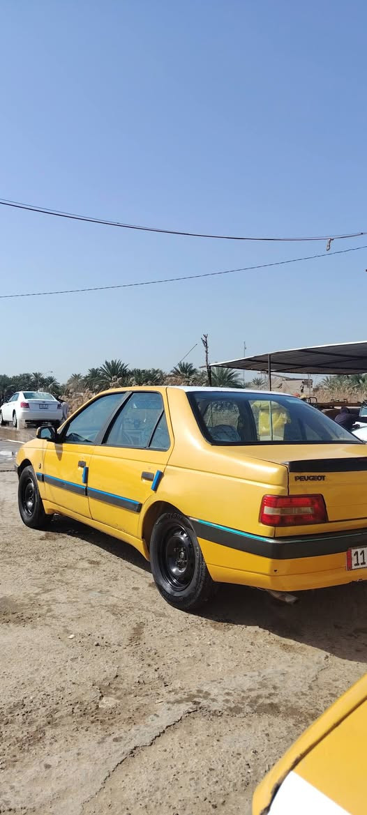 السلام عليكم بيجو اكد  للبيع مكانها حله 2016 رقم بغداد هزه جديده تحويل مباشر سياره حلوه مكينه وكير خير من الله كهربائيات كله شغاله مصفره سعره ٣٥ بيها مجال الشراي يتصل ***********
