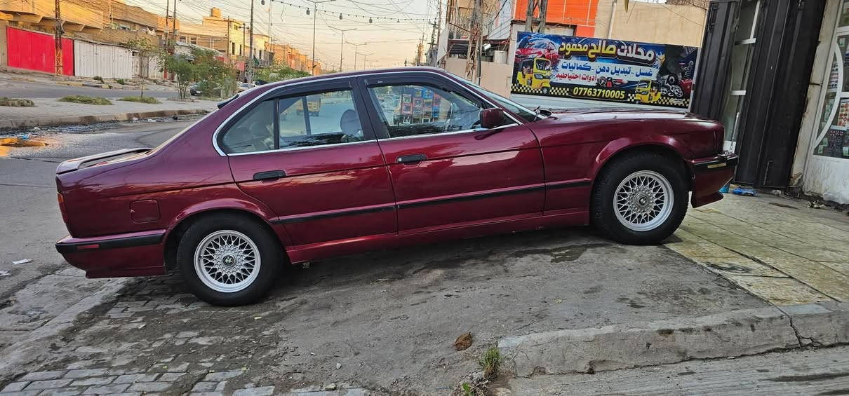 للبيع بيئم ٥٢٠ رقم بغداد انكليزي هزه جديده كير اوتو تايرات ولوياله جدد تبريد شغال مكينه مسكر بيه كم قطعه صبغ اسياره شلعه مابيها بس معدل ايخبل مكاني بغداد سعره ٥٥وبيها مجال اي استفسار الاتصال*********** فقط بيع ..
