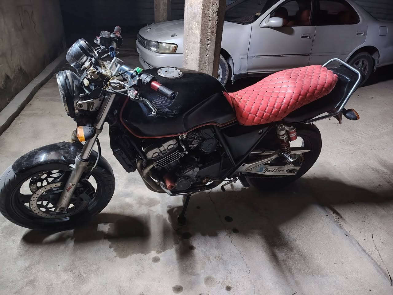 سيبي 400 للبيع بدون اوراق
مكينه مفتوح بس كور لا تنقيص ولا تبخير شلعه فول
السعر مليون250 وبي مجال مكان عامريه الفلوجه 
***********
***********
