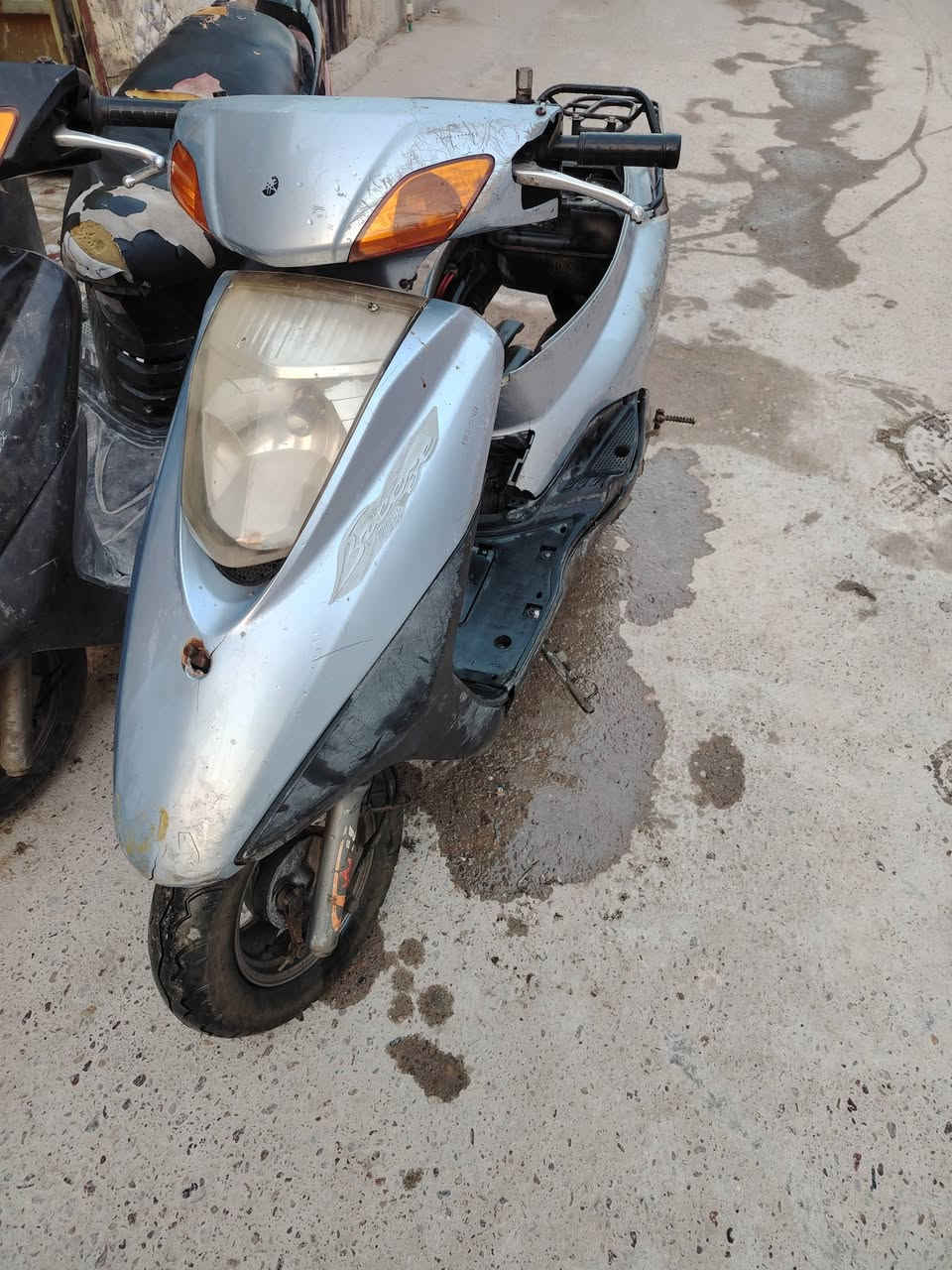 السلام عليكم شباب دراجه بريز كوم حديد للبيع السعر 200 مكاني بغداد مدينه الصدر *********** دراجه كايمه لاطشه
