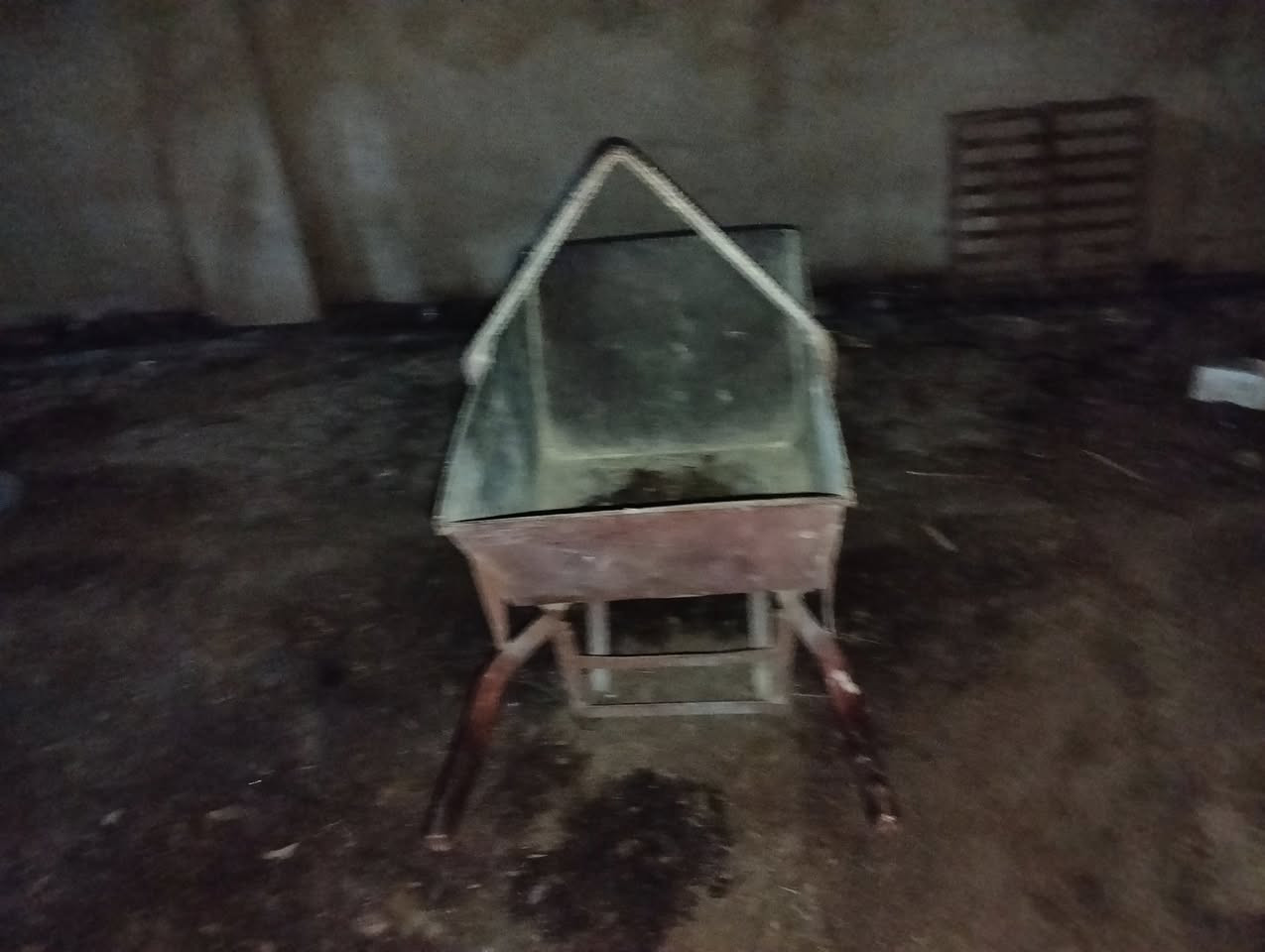 عرباين للبيع السعر 150وبهين مجال
***********
