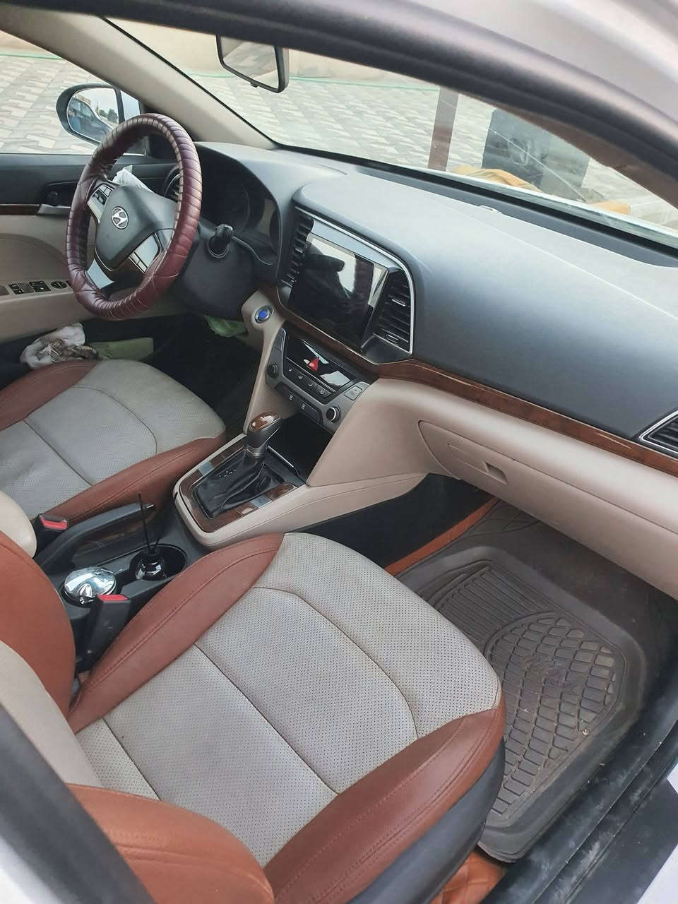 النترا ٢٠١٩ فول مواصفات بصمة
السعر ١٣٧ وبيه مجال 
السونار بالمنشور 
***********
