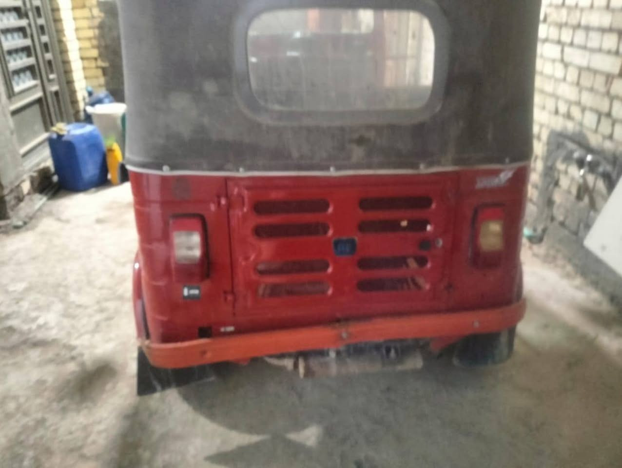 السلام عليكم تكتك موديل 18شهر ١٢ محسوبه على ال19تكتك بسمنه تحويل ثانيوم مكفوله كلهه معمر دوسات بس جيب سمكري وتعال كلبهه  لا بارد ولا شي فقط دوسات مكينه وكير خير من الله كهربائيات شغل وطلع وين متريد سعرهه اتصل وبتئمر امر *********** خاص مامتواجد
