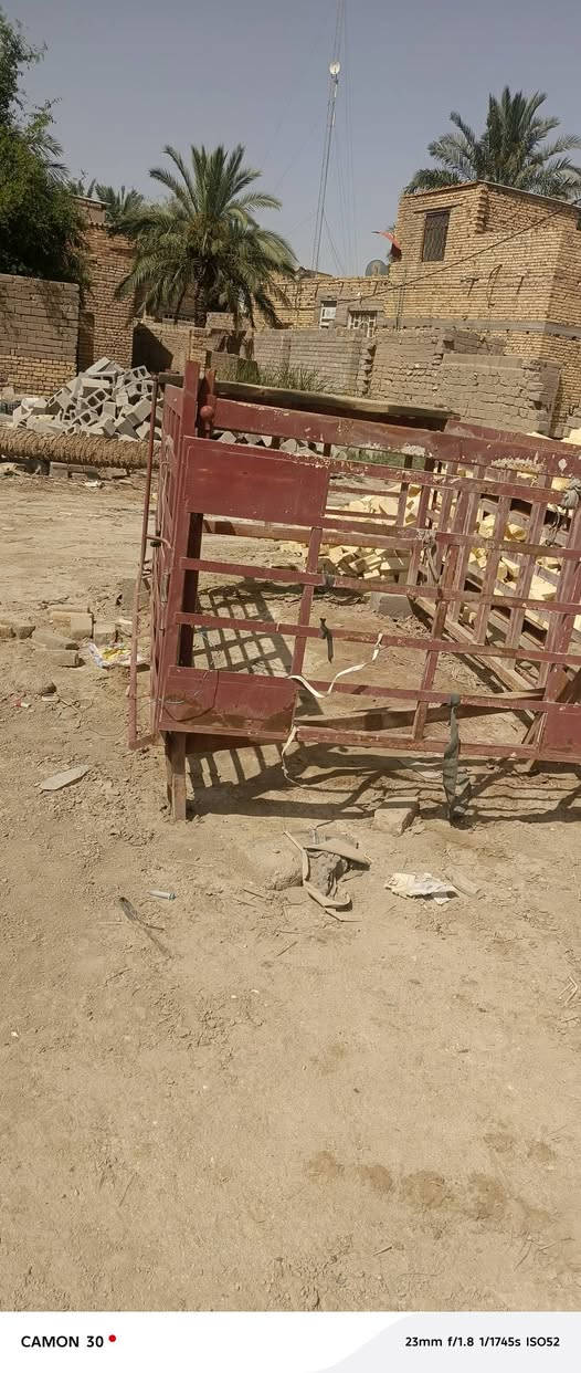 محجر مال فحل حديد ثقيل السعر ٣٠٠ وبي مجال***********
