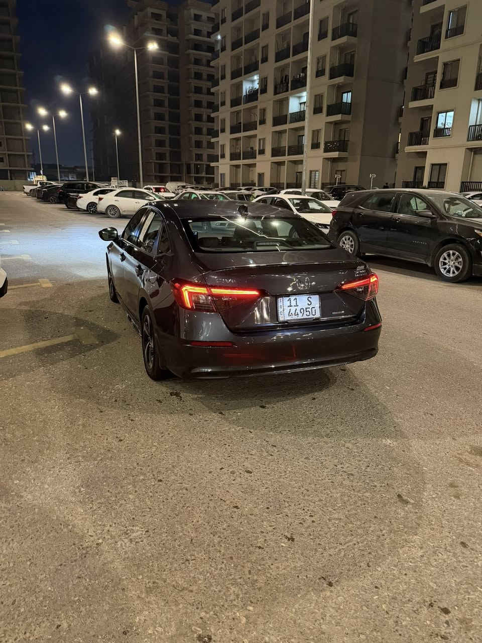 السلام عليكم هوندا سفك هايبرد موديل 25 تورنك ماشية 6 الف تبديل بنيد وجاملغ نفس الون اصلي بدون صبغ السعر 170$ للاستفسار ***********
