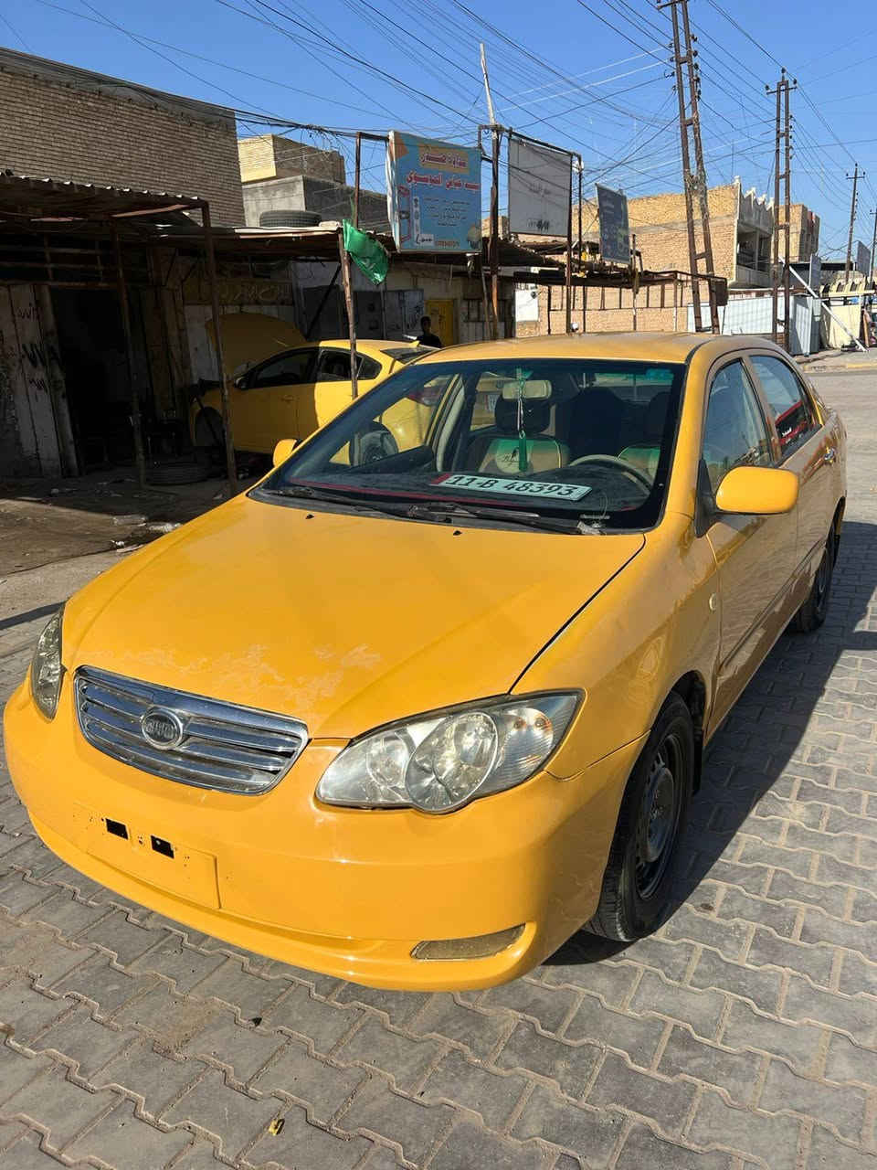 السلام عليكم بي وايدي اف ثري موديل 11 رقم انكليزي مصفره هيئه سياره جاهزه تبريد شغال كير ومكينه مكفولات لا ضربه ولا صبغ السعر 48 وبيهه مجال قليل مكاني بغداد الحسينيه رقم ***********سياره بسمي شرط تحويل

