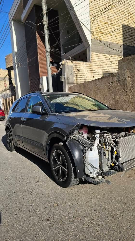 السلام عليكم كيا نيرو 2024 هايبرد sx ماشيه 26الف
اللون سلفر 

اعلى فئة بل نيرو 

السياره غنيه عن التعريف فول مواصفات Sx 

السياره باسمي رقم بغداد تحويل مباشر 

هزه جديده حادثها كما موضح بالصور

فقط مبدل دعاميه مكفوله كير ومحرك 

بيها بصمتين +كارت تشغيل مثل الماستر بلادي 

نظام ABs

رادارت 360

حساسات 360

كاميرا دواره 

تدفئه وتبريد كشنات+مقود 

كشنات كهرباء +خزن وضعيات جلوس

صندوق كهرباء 

مرايه قلاب ويا الR

هواي مواصفات بيها 

السعر 170وبيها مجال قليل

مكان السياره بغداد الدورة

الاستفسار ***********
