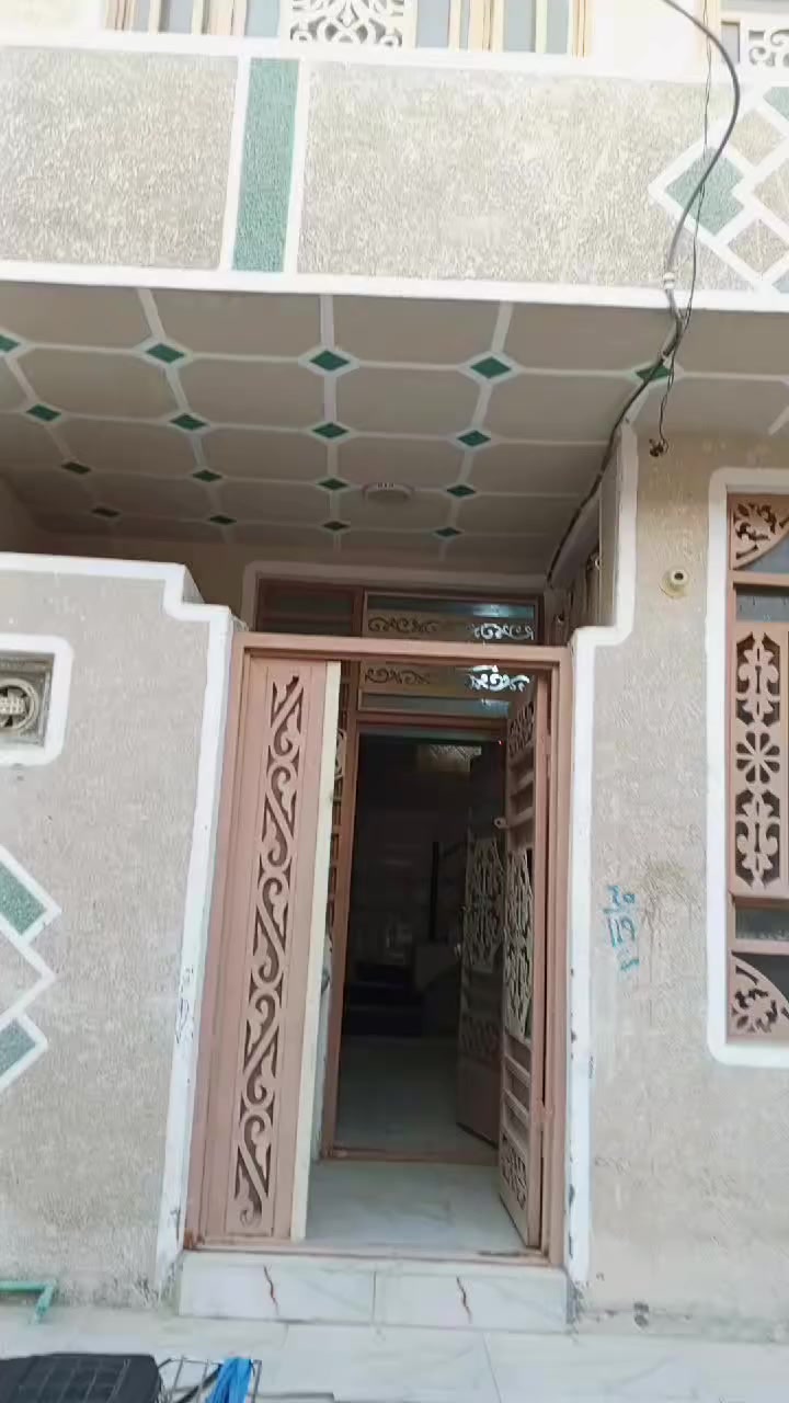 بيت للايجار 50 متر طابقين غرفتين نوم صاله ستقبال مطبخ
حي ميثم تمار مقابل مستشفى الكفيل 
للاستفسار الاتصال 📞 
***********
‏‪***********‬‏
