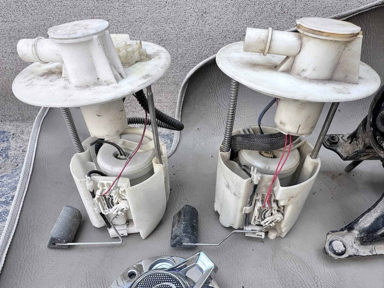 السلام عليكم قراض كورلا البيع عبوات عدد 2 كبات ينشد على ويل العادي حيل حلوات جكات عدد 2 مثلث عدد 2 ليتات مابيهن عيب  تاير سبير جديد لايت زينون عدد 2 كلهن مابيهم عيب الشراي يخابر نتفاهم قراض الصبوره كلهن موجودات *********** خاص ماجاوب
