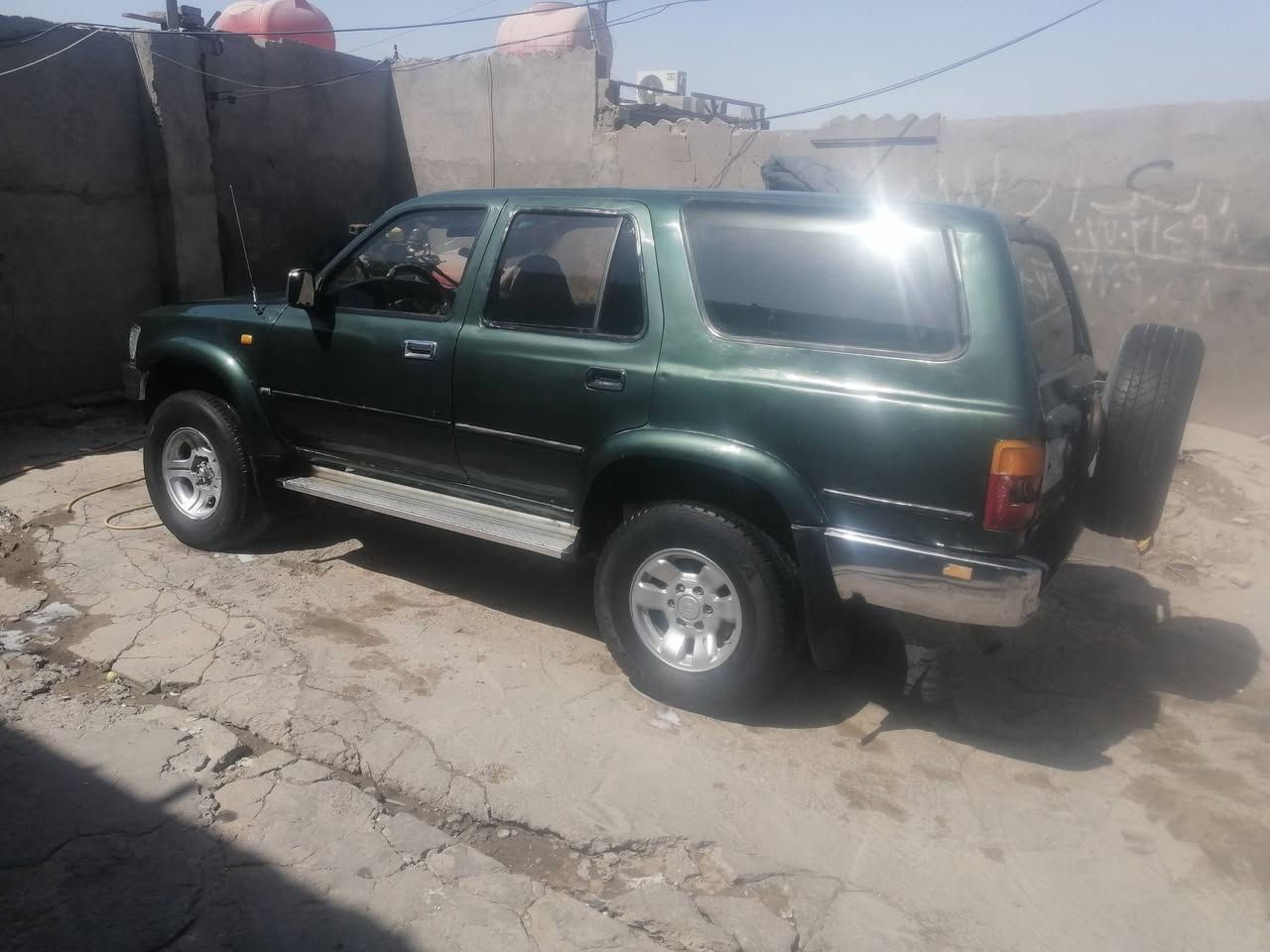 مرخصت مدير الكروب سلام عليكم اخوان هاذه رقمي *********** السعر ٤٣ تيوته  موديل ١٩٩٥ مكفوله من كل العيوب الشرعيه مكينه وكير فيفيتي جدد او تماتيك حداديه جديدة تخم تاير جديد كهربائيات كلهه شغاله دشبول جديد وبطاين مال بيان جدد وتنته جديدة ارضيه جلد رقم بغداد تحويل او وكاله اشوكت مايعجبك العنوان البصره الجمهوريه وشراي يتصل ويدلل وسعر ٤٣ اسف مامتواجد على نت
