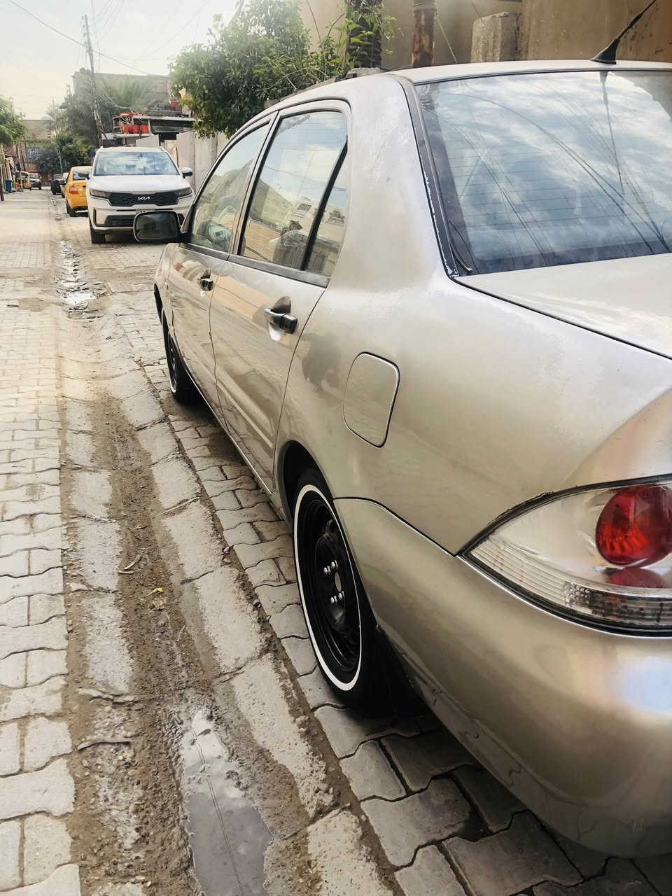 سلام عليكم
لانسر موديل 2007 رقم بغدادسنويه ل28 سياره بيه بس قبق الجنطه صبغ والبنيد صبغ اثر جراد سياره جاهزه من كلشي على شركه تخم تاير صدر امامي خلفي مكينه كير كهربائيات منظومه تبريد تدفئه كلشي بيه شغال وجاهزه

السعر80 وبيه مجال 

***********
