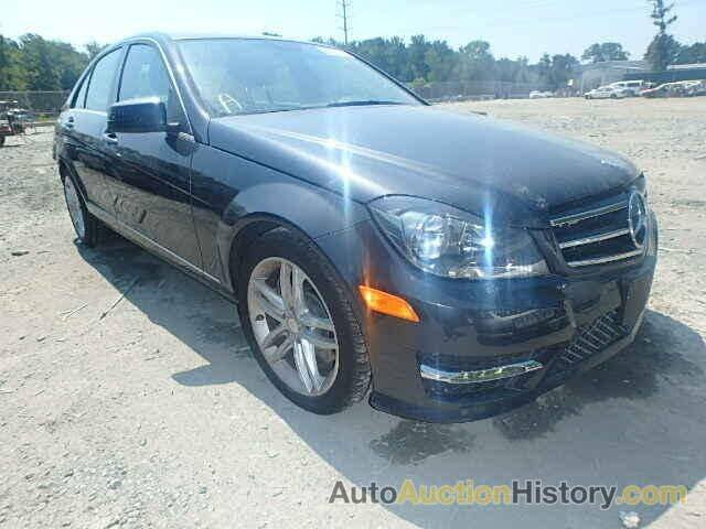 السلام عليكم
مارسدس c300 2014 w204 v6 لون فيراني 
الضربة صندوك بدون اي ايرباك
السيارة ماشية ١٥٠
رقم انكليزي بغداد جديد
مكاني بغداد
السعر ١٤٠ ورقة وبيها مجال 
***********
