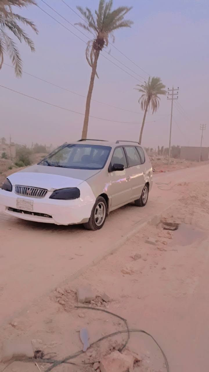 سلام عليكم 
كيه كارنز
2001
مكينه وكي بجيس 
مكانه نجف كوفه 
سعر 32 وبيه مجال 
***********
