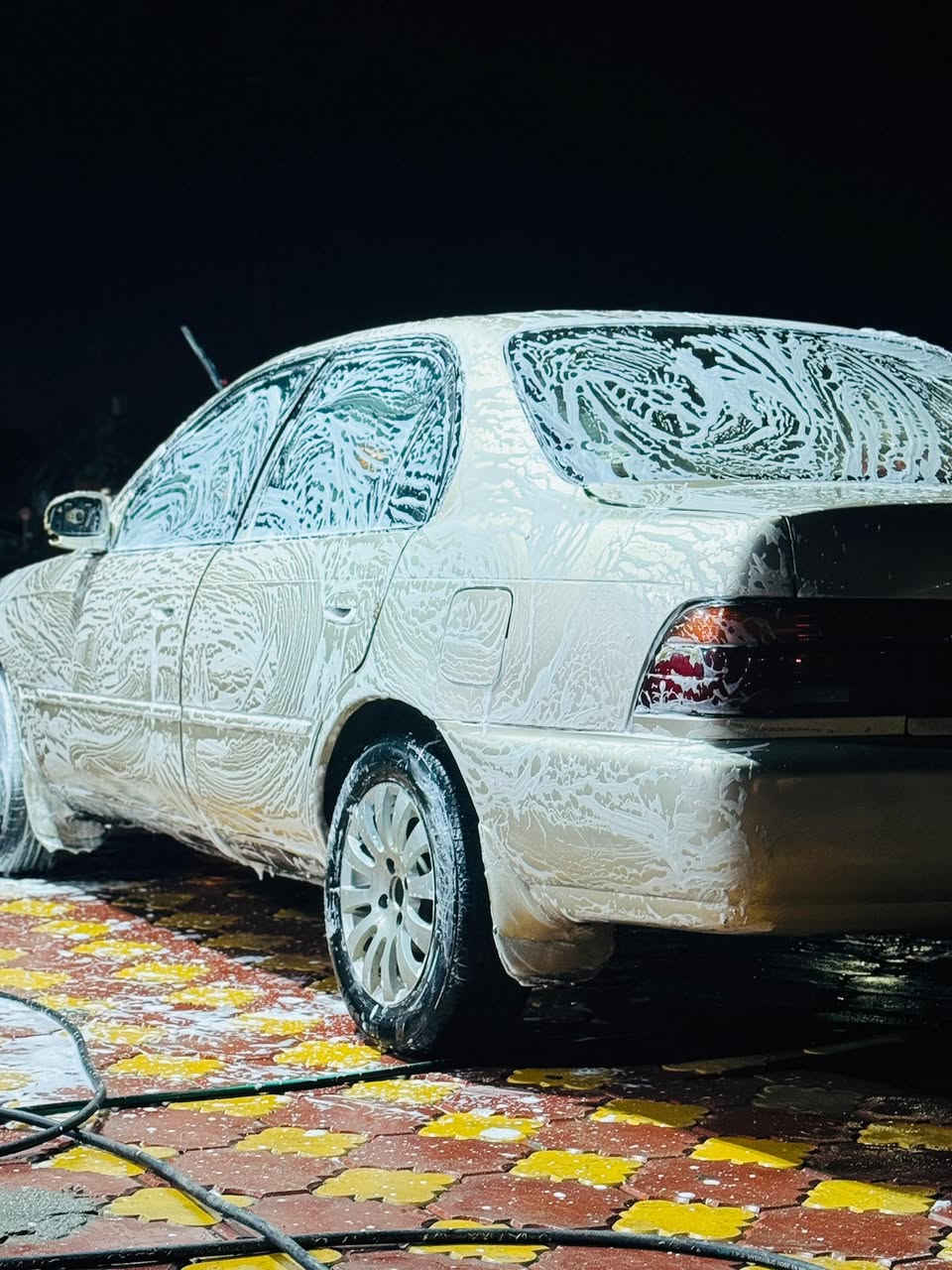 السلام عليكم
كولار  موديل 1992
 سيارة كشرها نضيف  
بيها  ضربه بل جنطة بدون برانكيت  فقط قبق الجنطه والجاملغ جهة السايق
 بيها خيط تبخير 
ابيعلك سياره مابيها عيب شرعي  
تحويل ثاني يوم  
السعر 45 وبيها مجال
متواجد واتساب ***********
