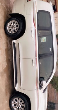 لاندكروز 2018 بريم اصل معروف موصفات البريم السياره ماشيه ١٣٠ حقيقي علم...