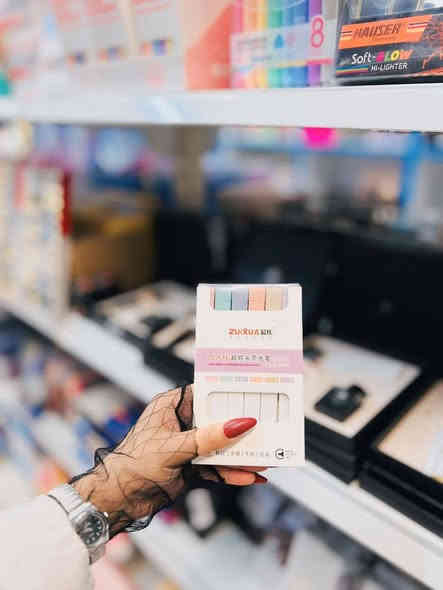 📚مكتبة السندباد📚
أقلام الـ هايلايتر بألوان الباستيل الناعمة والهادئة (Soft Glow) هي الأجمل والأكثر راحة للعين أثناء الدراسة أو العمل.
ألوان عصرية:  أقلام بألوان غير صارخة، مثالية لتحديد الملاحظات المهمة دون إجهاد العين.
جودة عالية: حبر سلس وتحديد دقيق.
اجعل التخطيط والمذاكرة ممتعاً ومريحاً! 🤍
📍 السندباد.. لكل ما يلامس ذوقك.
خدماتنا:
✅ يتوفر توصيل داخل المجمع
✅ توصيل لجميع المحافظات
موقعنا:
🏙 بغداد – مجمع بسماية السكني – الشارع العام – مقابل A2
للتواصل والاستفسار (واتساب أو اتصال):
📱 ***********
📱 ***********

#السندباد #مكتبة_السندباد #بسماية #هايلايتر #أقلام_تحديد #باستيل #قرطاسية #مستلزمات_مكتبية #دراسة #تخطيط #اكسبلور_فولو #اكسبلور
