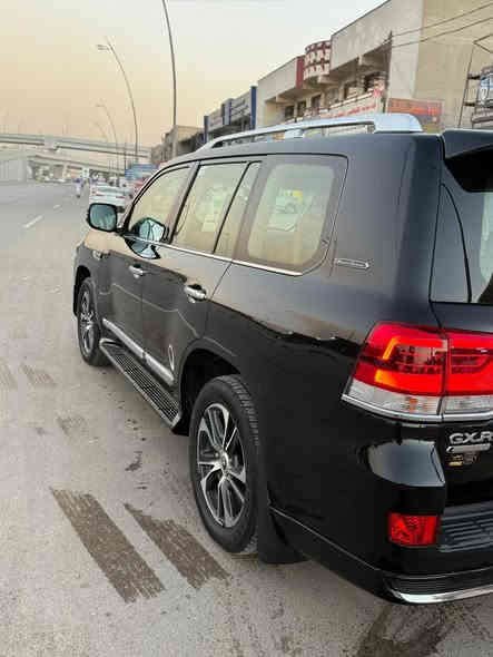 السلام عليكم لاندكروز 2020 كامل مواصفات 
رقم اربيل بسمي 
محرك ٦ سلندر 4000
 8 ارباك بلادي 
تخم تاير جديد 
‏للبيع فقط
تشغيل عن بعد
‏مرايه جانبيه قلاب
لايت اسود بلاد‏
‏‏- دفع رباعي
‏‏- هوك بلادي 
‏‏- نظام مانع للانزلاق 
شاحن وايرليس
‏‏النظام المساعد على نزول المنحدرات 
‏‏- تشغيل بصمة 
- خمسه بصمات ابواب
- باب خلفي كهرباء بلادي 
‏‏- دخول ذكي
‏‏- مثبت سرعة
‏‏- فتحة سقف
‏‏- فول تحكم ستيرين
‏‏- شاشة ملاحة باللمس
‏‏- كاميرا خلفية 
‏‏- بلوتوث
‏‏- مشغل CD
‏‏- منفذ AUX & USB
‏‏- مقاعد جلد قرميطي
‏‏- مقاعد كهرباء
‏‏- مرايا شفط
‏‏- اشارات بالمرآة
‏‏- كشافات ضباب
‏‏- زراك لايت 
‏‏- فرامل مانع للانزلاق
‏‏- طفايه حريق بلادي
-ثلاث شاشه بلادي اصل 
الاستفسار الاتصال 
***********
‏السعر 525 
مجال بسيط
العنوان بغداد
