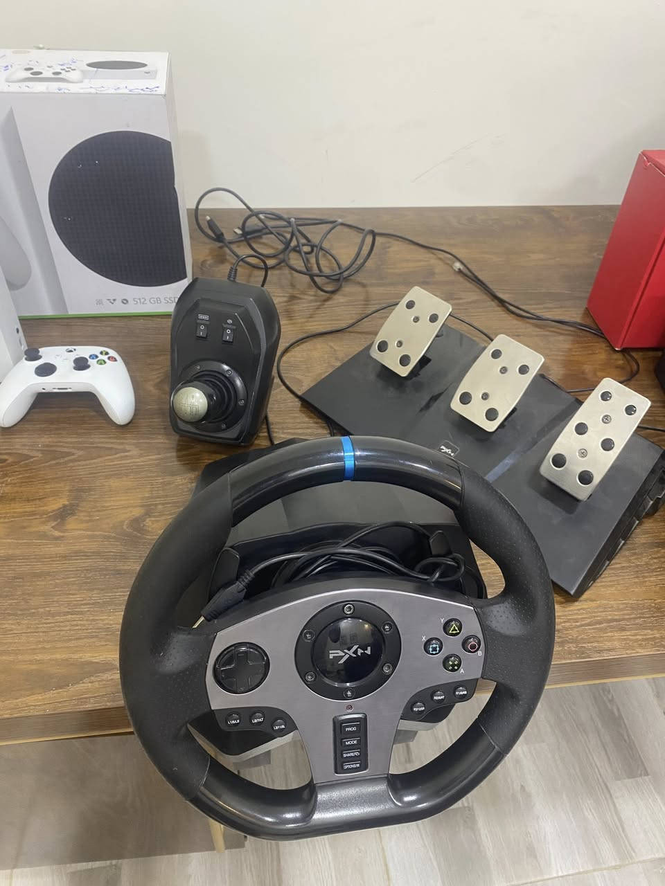 سلام عليكم
أكس بوكس سيريس أس 
ذأكرة 512 
استعمال أقل الأسبوعين 
وياه جوستك أصلي 
استيرن pxn 
كير عادي
دواسات 
سماعة هايبر اكس
يو بي اس 600VA 
بي اشتراك كيم باس شهرين
الألعاب الي بي GTA5 فيفا 2025 فورزا 
وياه ميز كيمنك وكرسي كيمنك تدليك واناره 
السعر خاص 

*********** واتساب فقط
