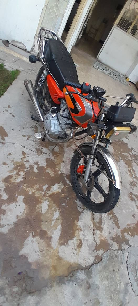 سولنك 5 كيرمديل ٢٠٢٤ منفيس اصلي موجود مكينه ٢٠٠ كبس 
سعر  ٢٦٠ الف بي مجال  *********** وتس
