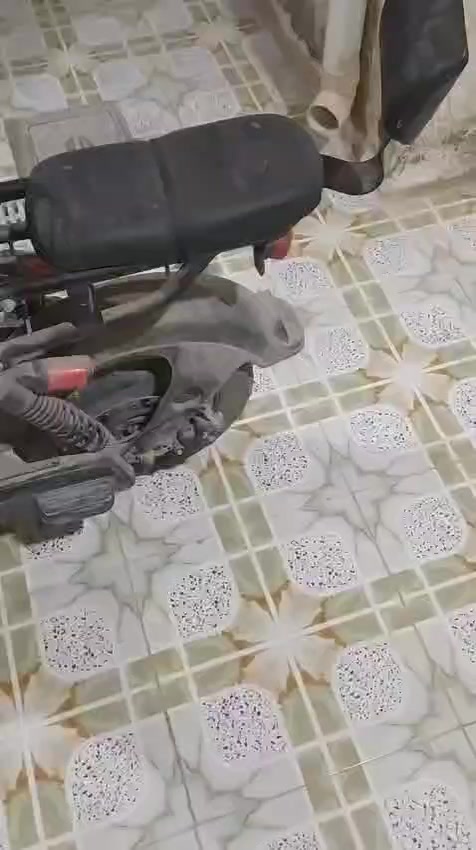 السلام عليكم
دراجه 009 للبيع 
باتريات 3جديدات والدراجه ما بيها نقص وكلشي بلادي 
السعر 350الف وبيها مجال 
مكاني بابل ***********
