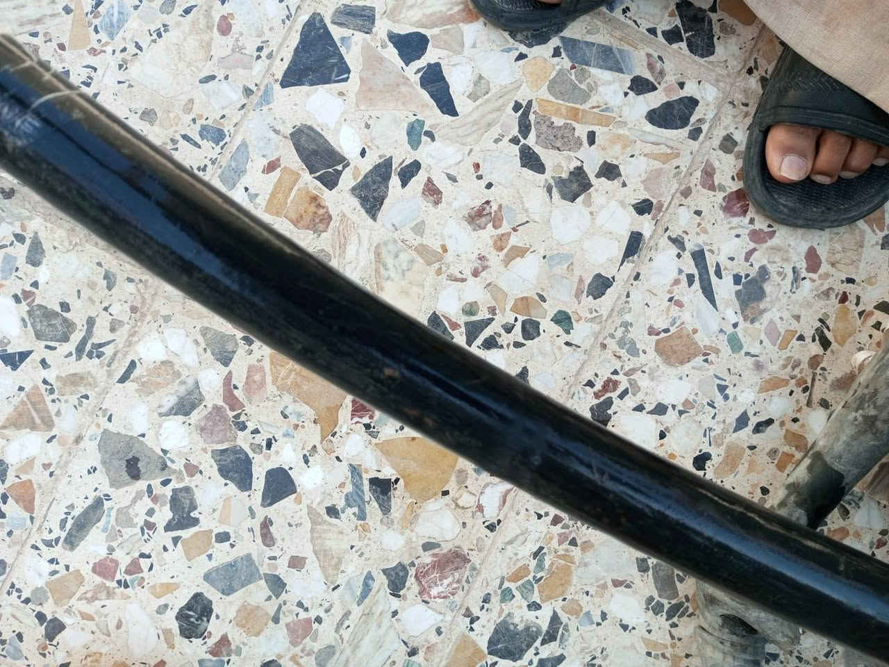 السلام عليكم، كيبل للبيع اربع خطوط 50+95×3 طول 46متر ثلاث قطع، مكاني نجف السعر حسب تقييمكم، ***********
