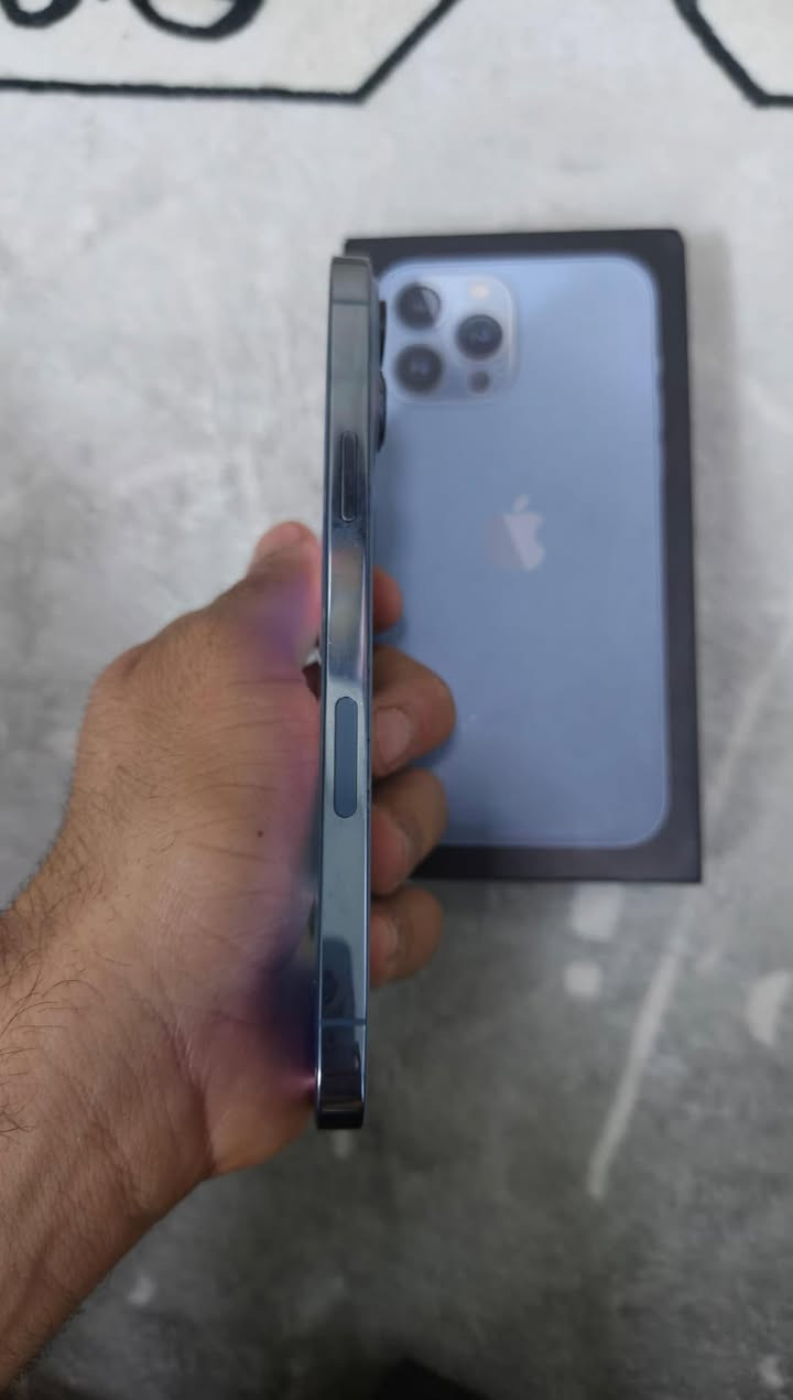 سلام عليكم عندي جهاز أيفون 13 برو ماكس جهاز ضهرة مفطور بطارية 93معلايه .سعره 550وبي مجال بسيط .مكان بغداد مدينة الصدر.رقم الهاتف ***********
