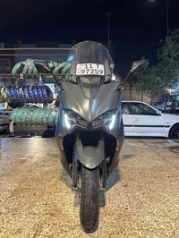 TMAX 560 2021  دراجه رقم بغداد مشروع وطني مرقمه ع شاصيهة و بموديلهة 21...
