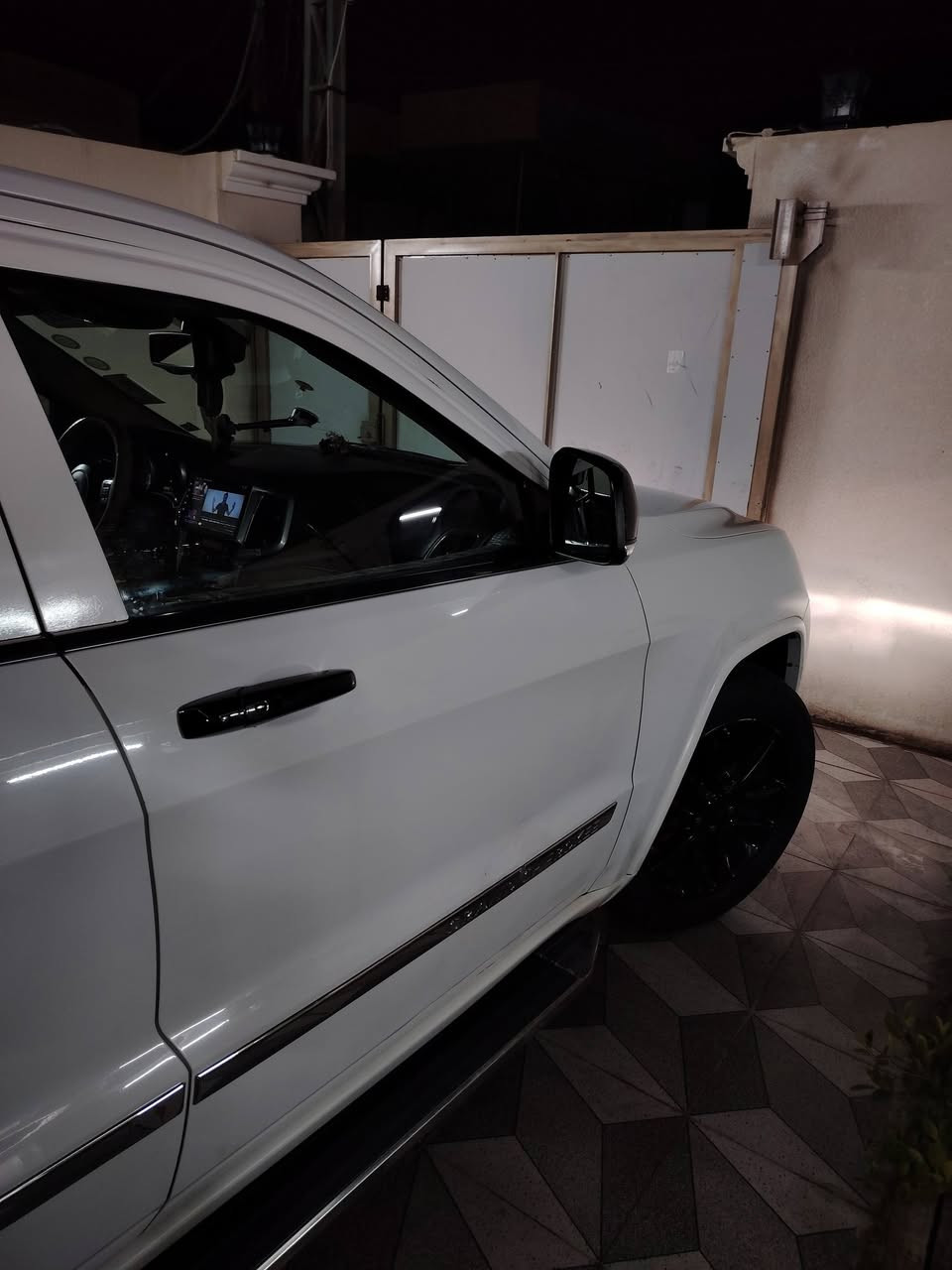 ***********.     2013.
