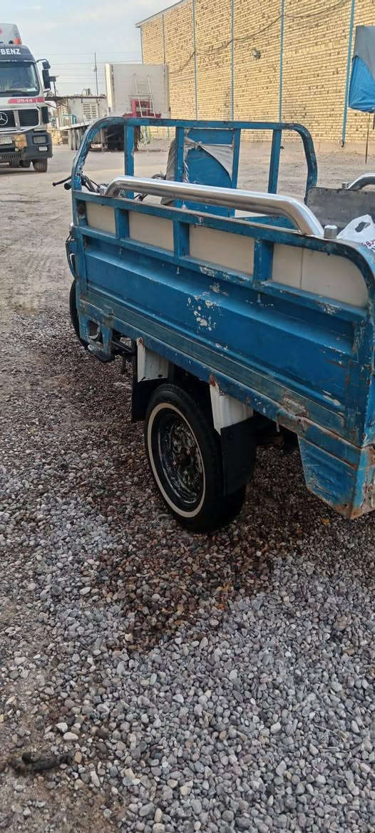 ستوته دايون للبيع الموديل 2013 مكينة 2024 بل كارتون كهربائيات وتايرات كله جديد العنوان ناصرية سوك الشيوخ 
السعر 1400 وبية مجال ما متواجد ع فيس 
رقم الهاتف ***********
