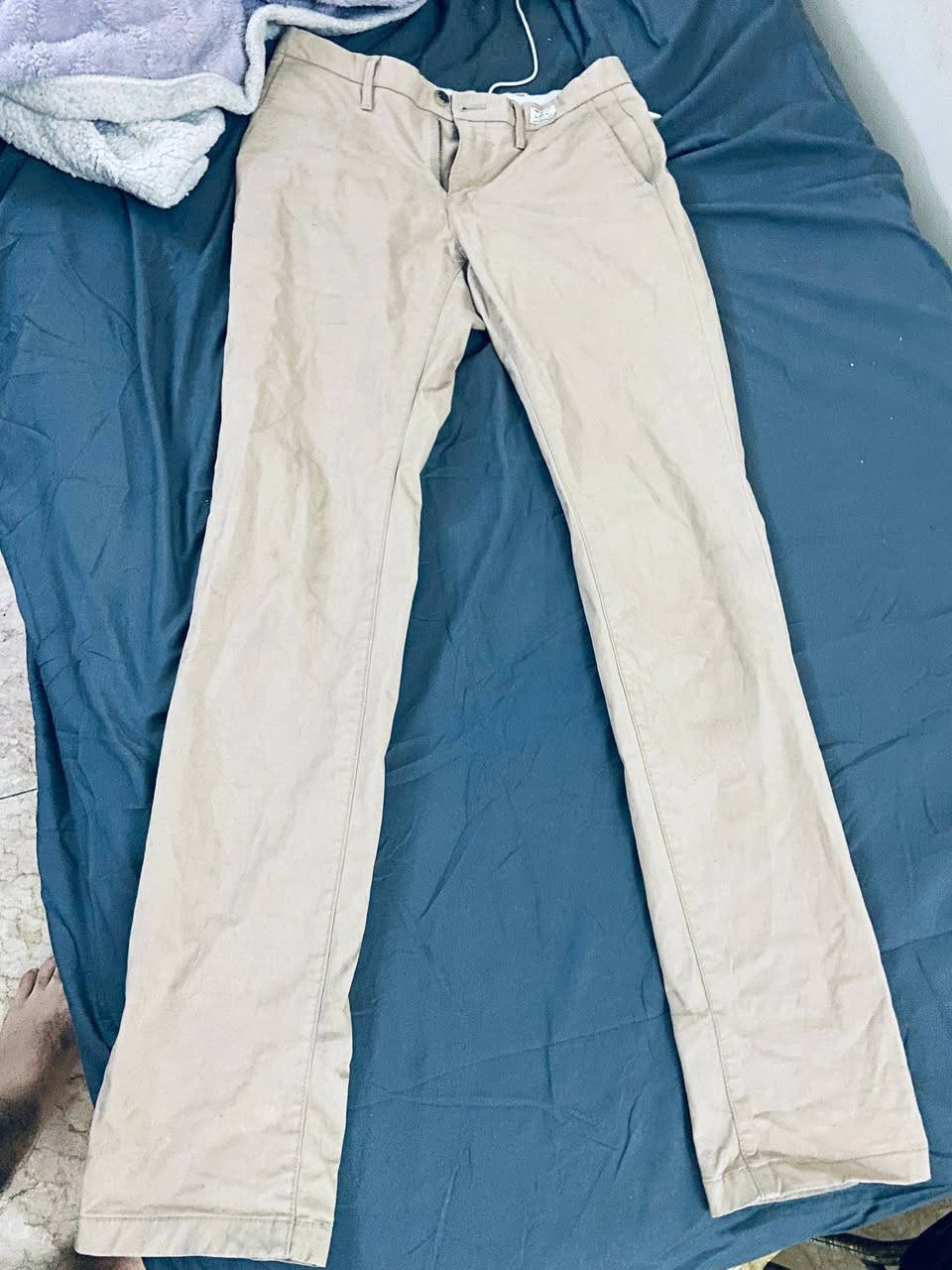 بنطرون  tommy hilfiger  اصلي هو التوصيل 20 الف نضافته فول القياس بلصوره يلبس فوك طول ال١٧٠


**إذا كنت صاحب هذا الإعلان وتريد حذفه لأي سبب، رجاءا أرسل رسالة إلى الدعم الفني**