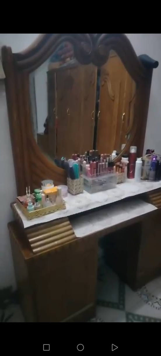 غرفة عراقي تزكام مو سوكي
مابيها ضرر مثل مابالصوره
وبيها بعد زاويه مامصوره
للاستفسار المراسله على الخاص او الاتصال على الأرقام التالية
***********
***********
