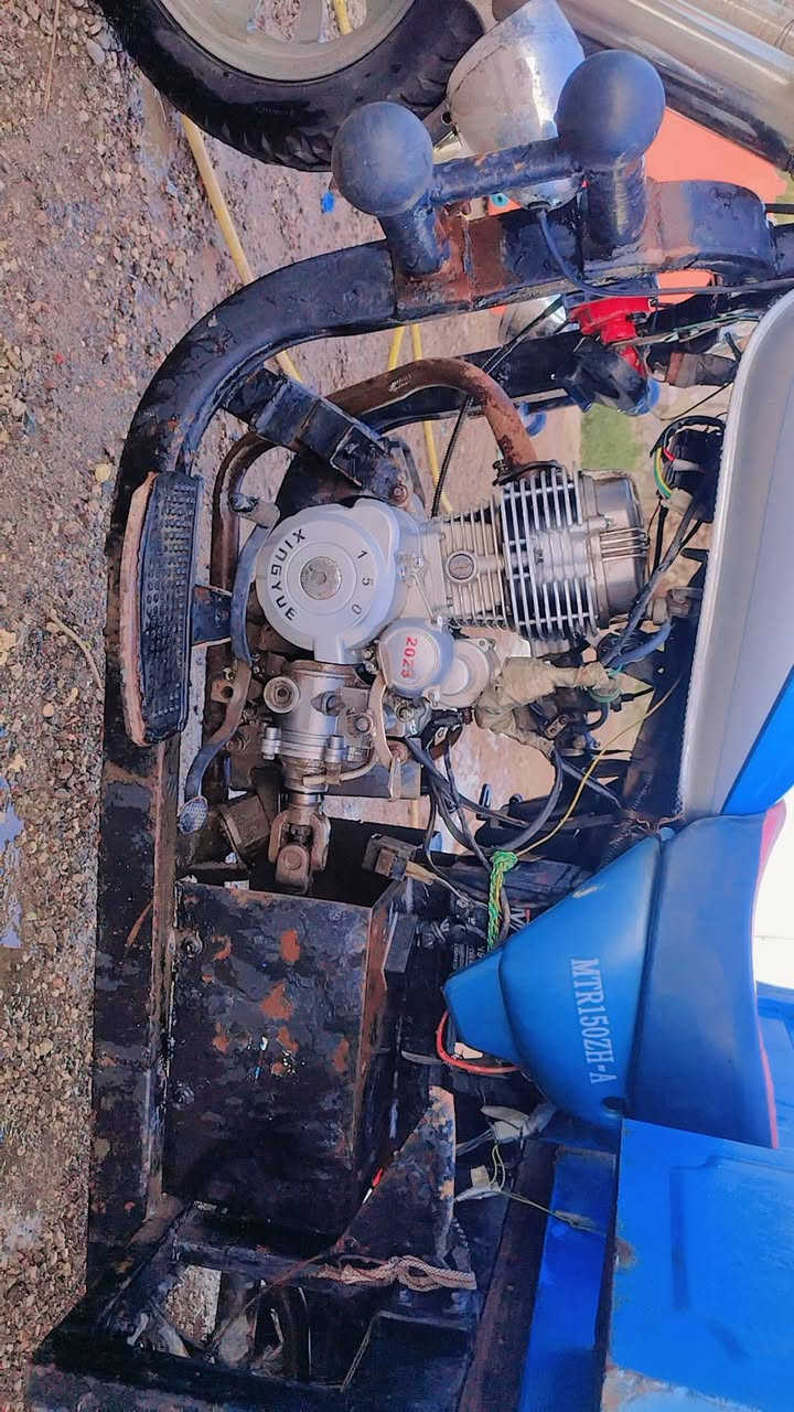 سلام عليكم ستوته امتيار رقم ابيض وسنويه  مديل2012 وبيهه مكينه2023 مكفوله كفاله عامه كهربائيات كلهه شغاله بيهه تخم تاير جوبلس مكانهه دوانيه تصل وعرف تفاصيل مامتواجد خاص خابره وعرف تفاصيل السعر 1400وبيه مجال ***********😚***********
