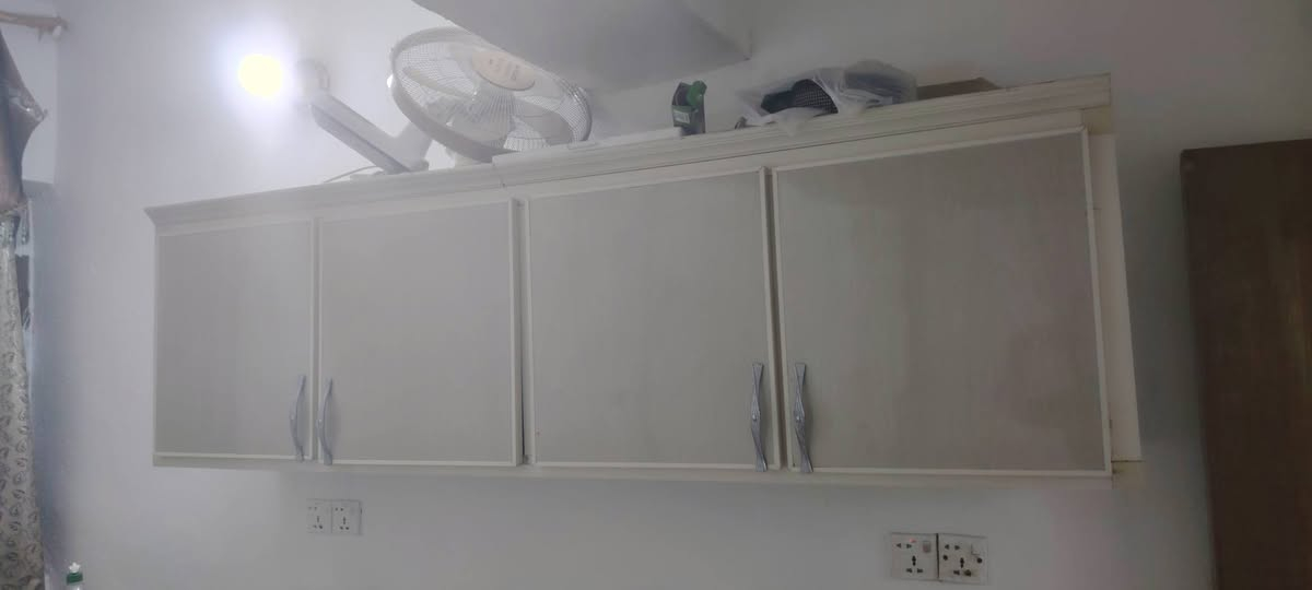 السلام عليكم كاونتر 3 قطع كدام عينكم يرادله بس تكعيد بيبان الي يفيده يخابرني كامل 3 قطع وسنك مرمر
*********** 
غير متواجد على النترنيت 
السلام عليكم كاونتر 3 قطع كدام عينكم يرادله بس تكعيد بيبان الي يفيده يخابرني كامل 3 قطع وسنك مرمر
