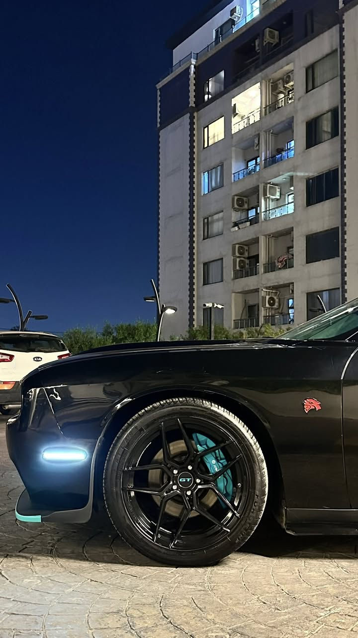 ‼️انتباه ‼️ دوج جالنجر مميز 🩵🔥‼️
السلام عليكم 
دوج جالنجر       GT.     2022 🔥

مواصفات السياره🩵

شاشه كبيره كار ابلي🩵

تحكمات استيرن🩵

شفتات 🩵

مقاعد جلد 🩵

حساس خلفي 🩵

تشغيل عن بعد🩵

نظام سبورت🩵

تبريد منفصل🩵

تثبيت سرعه🩵

هيترات بلمري وتعتيم🩵

وبعد مواصفات🩵

ممشه السياره:89000KM🩵

‼️ملاحظه: السياره صدر امامي خلفي جديد ومسوي ادامه للمحرك ودهن كله جديد السياره صفر مسج نقص ما بيها كير محرك اكسل كفاله السياره تصعد هزه بدون اي نقص بس تشيل لكزوز  

اضافات وتعديل السياره🔥
دركه RPM🩵
ويل  Rohana تو سايز 🔥
تاير خلفي حجم 315-تاير امامي حجم 275🔥
السياره عليها دبلات سكات باك🐝
كفر فجوج ضوئي🩵
لحيه ديمون🩵
لد داخلي متغير 🩵
 لد سموك🩵
دفيوزر🩵
دواخل كاربون 🩵
شفقه ديمون🩵
دوسات SRT🩵
وبعد هواي اشياء

🚨الي يعرف بلسعار راح يعرف السياره شكد مصروف عليها وشكد مكلفه

🔥التزويد🔥
 شوته موبار اصلييي اكبر حجم 🔥

X-Pipe
كزوز VOORTEKبوابات كتم 
 شايل لوسطيات
اويل كاج كان
‼️حجر بيئه موجود‼️
السياره ناقصها برمجه تصعد Stage1
حادث السياره ‼️
اربع قطع صبغ فقط حادث سطحي بدون لا شواصي لا اير باك لا دواخل فقط تعديل بلغد اقل الاصبع

السعر:وبيها مجال $205🩵

او مراوس حسب الرغبه ويفضل جارجر RT

مكان السياره : بغداد -السيديه📍
الرقم:***********📞
