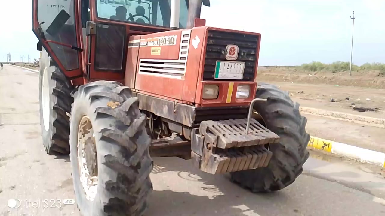 سلام عليكم فيات للبيع 140فول مواصفات فول عادي اكسل بارز مكفوله كفاله عامه كير اكسل  محرك مكان ميسان كميت ***********
