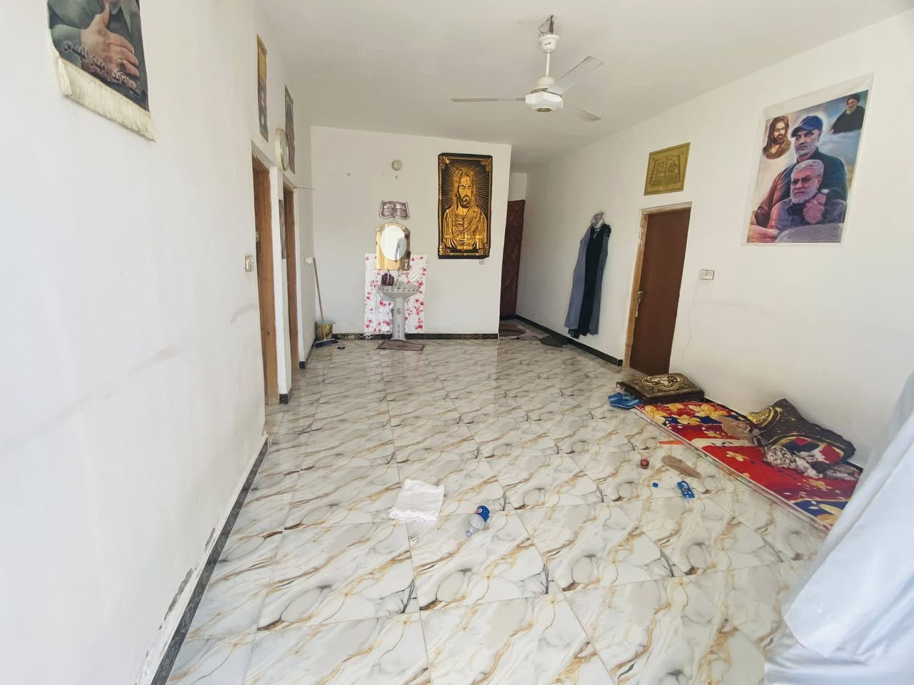ارض مع دار للبيع المساحه الكليه 1250متر
يحتوي الدار على استقبال وصاله ومطبخ وغرفتين نوم وصحيات داخليه وخارجيه وكراج 

الارض مزروعه ومسيجه / يبعد 100 متر عن الشارع العام 

العنوان / النعمانيه / مثلث الكلابيين مقابل موكب السفينه

*********** 

السعر 70 مليون قابل للتفاوض
