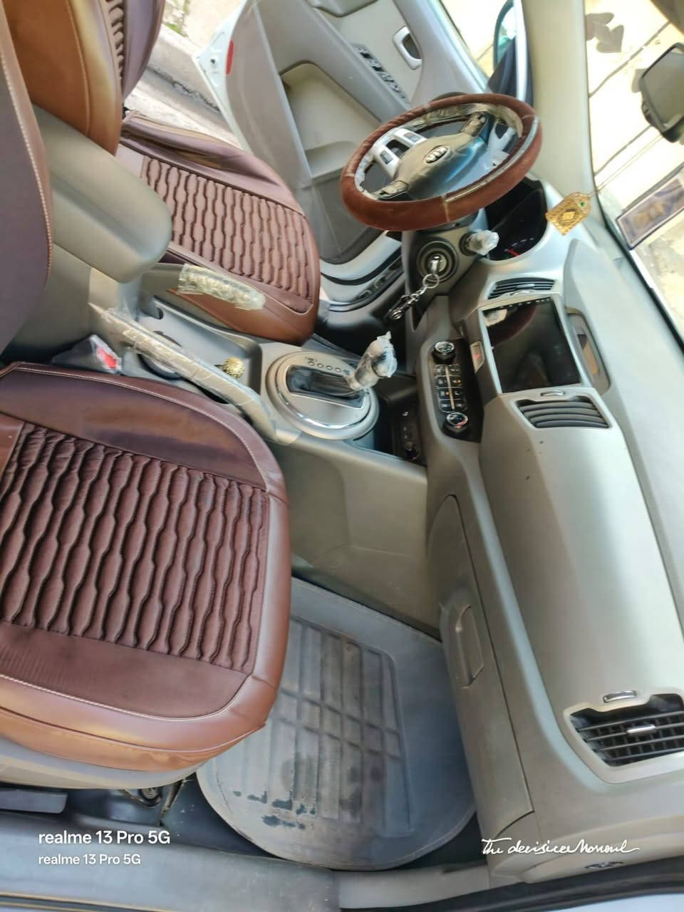 ✨مكلف بالنشر كيا سبورتاج 2015 – خليجي ✨
🚗 المواصفات:

▪️ محرك 2400 GDI  نوع المحرك جي دي آي 

▪️ المحرك غير مفتوح

▪️ صبغ اربع قطع ((((بسبب شظايا وليس حادث)))) باب الراكب + باب خلف الراكب + جاملغ + صفحة بونيد 

▪️ الممشى: 92,000 كم

✅ الحالة:

نظيفة جدًا – جاهزة للفحص بالكامل / شرط التحويل 

💰 السعر: ١٢٥ ورقة

المكان موصل الساحل الايسر / حي سومر

📞 للاستفسار:

***********

بيع فقط بدون مراوس
